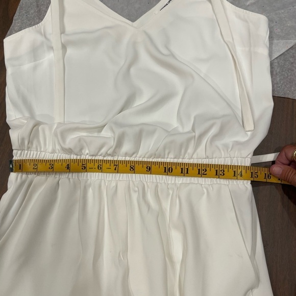 Amanda Uprichard Josietta Sleeveless Jumpsuit in Ivory.Size M - Picture 16 of 16